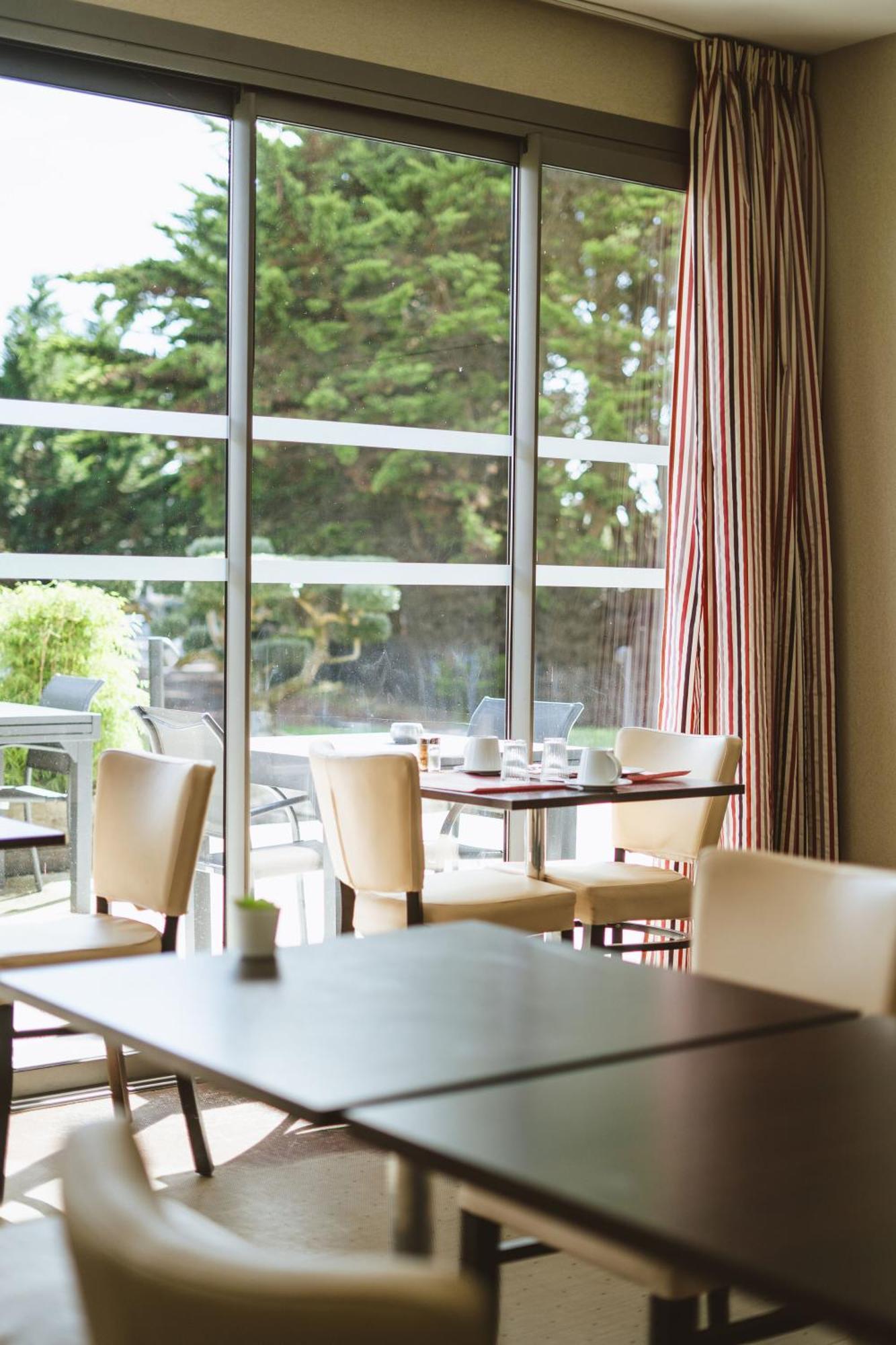 Le Galet Hotel & Spa Сен-Филибер Екстериор снимка